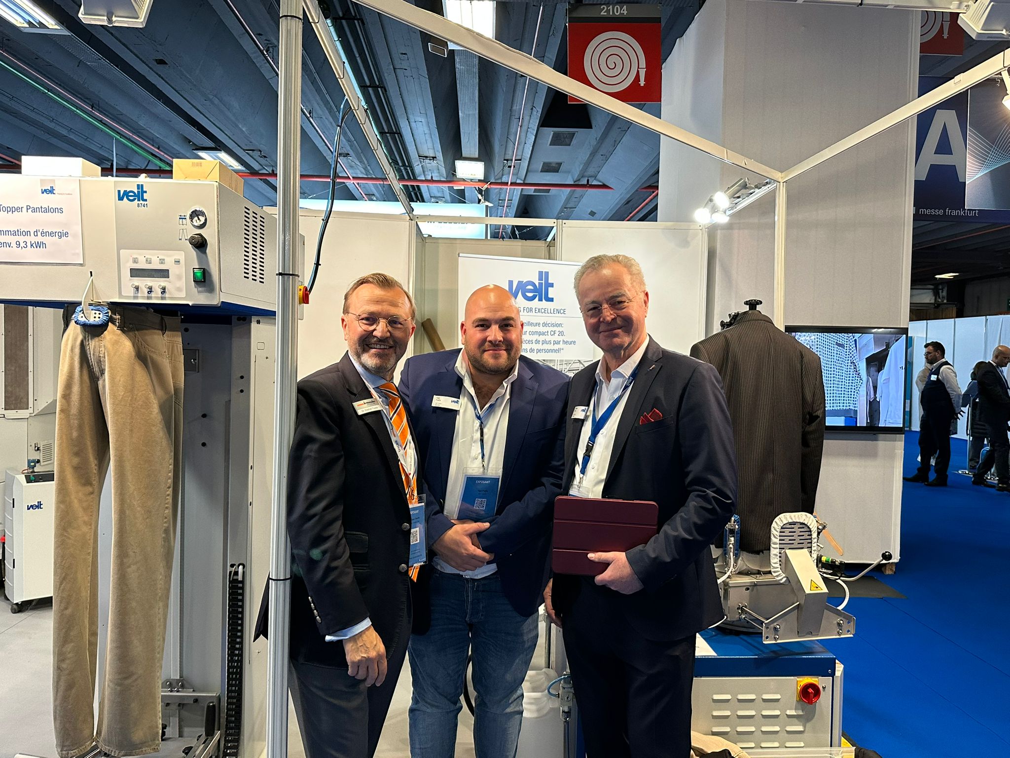 Démonstration de solutions de repassage professionnel VEIT sur Texcare France